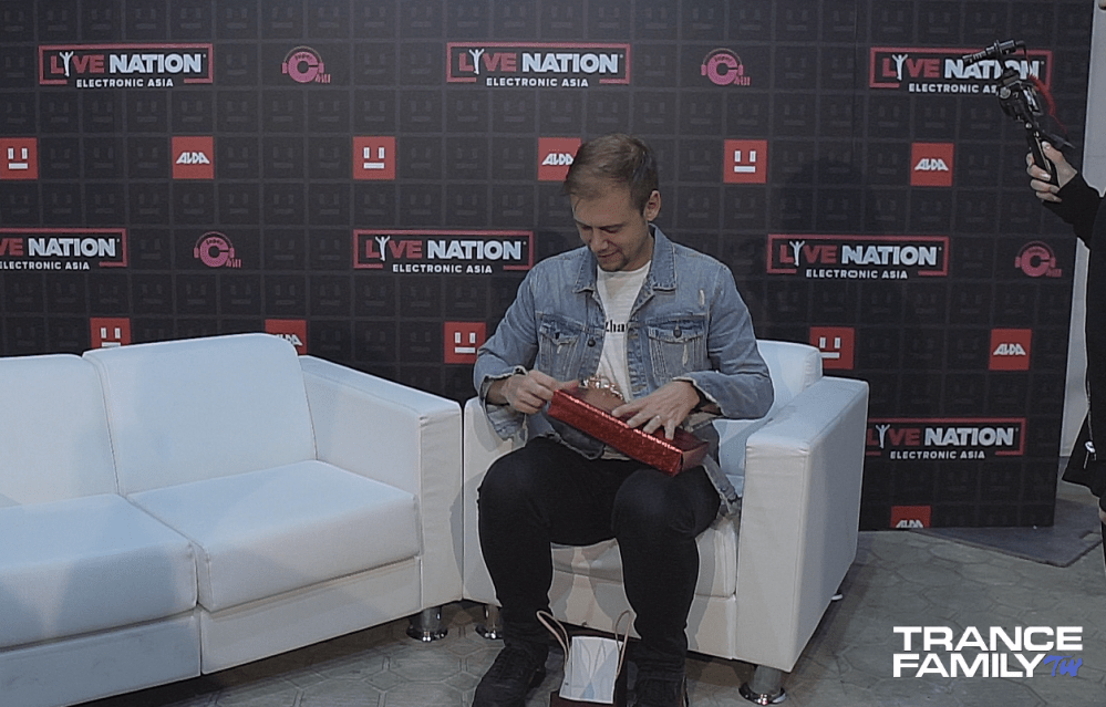 ARMINVANBUUREN_BIRTHDAY